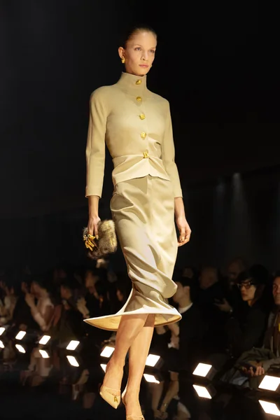 Look 2